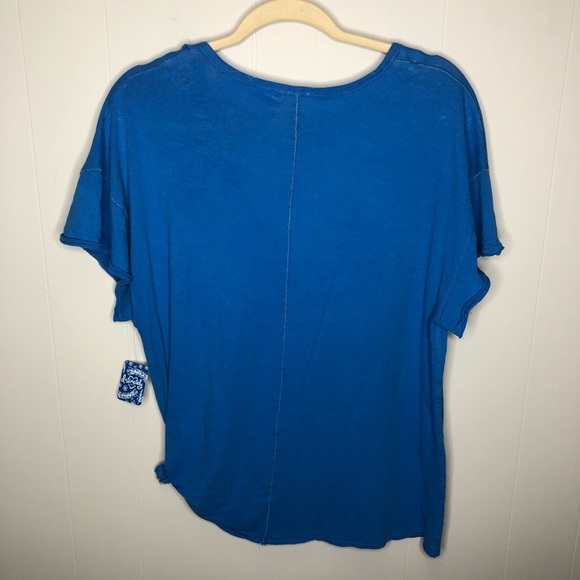 We The Free Distressed V-neck Tie Tee - Picture 7 of 7